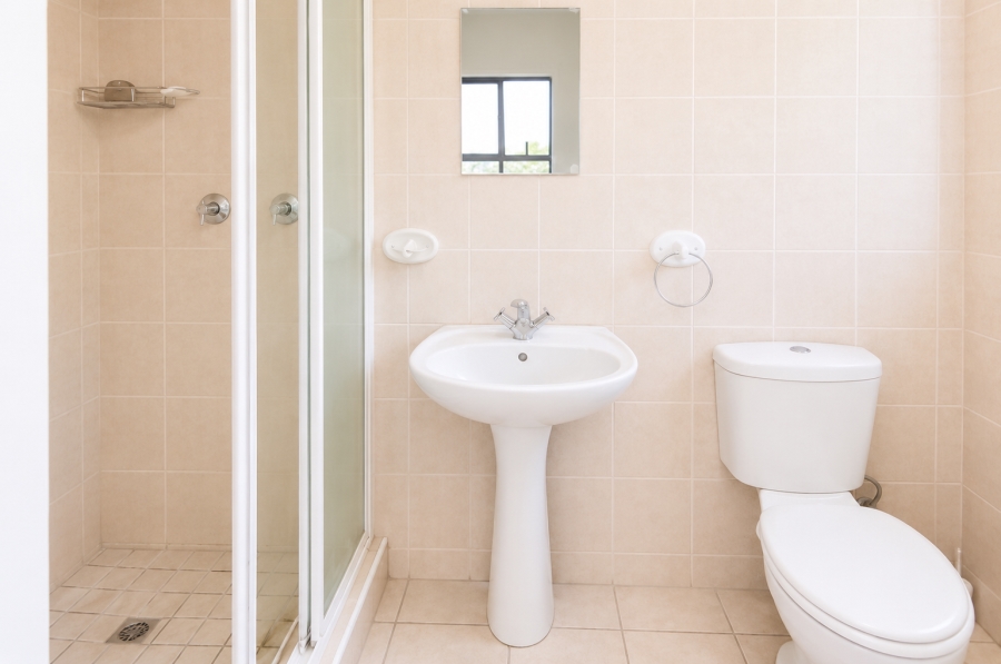 To Let 3 Bedroom Property for Rent in Royal Ascot Western Cape